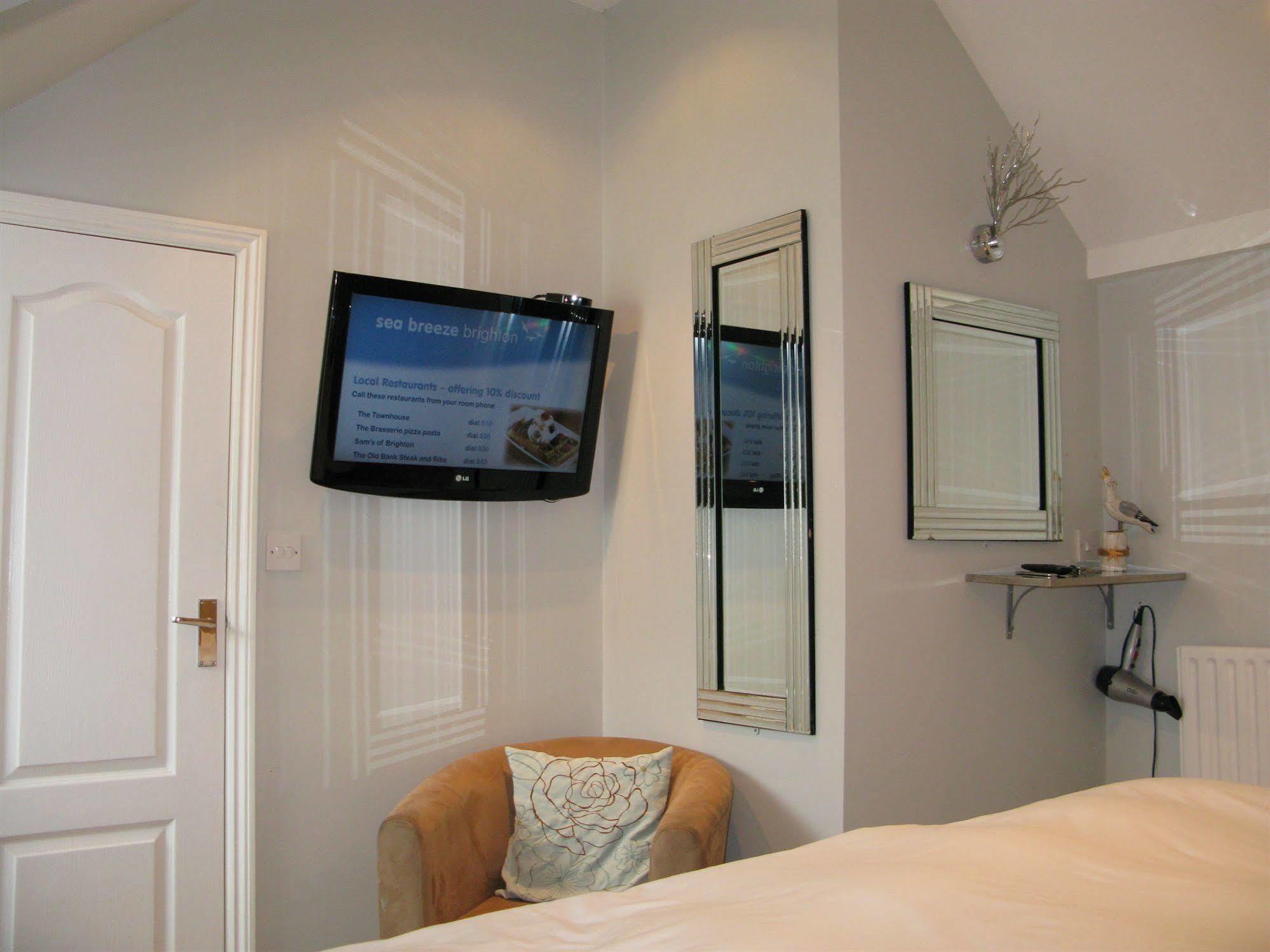 Oyo Lifestyle Hotel Sea Breeze Μπράιτον Εξωτερικό φωτογραφία