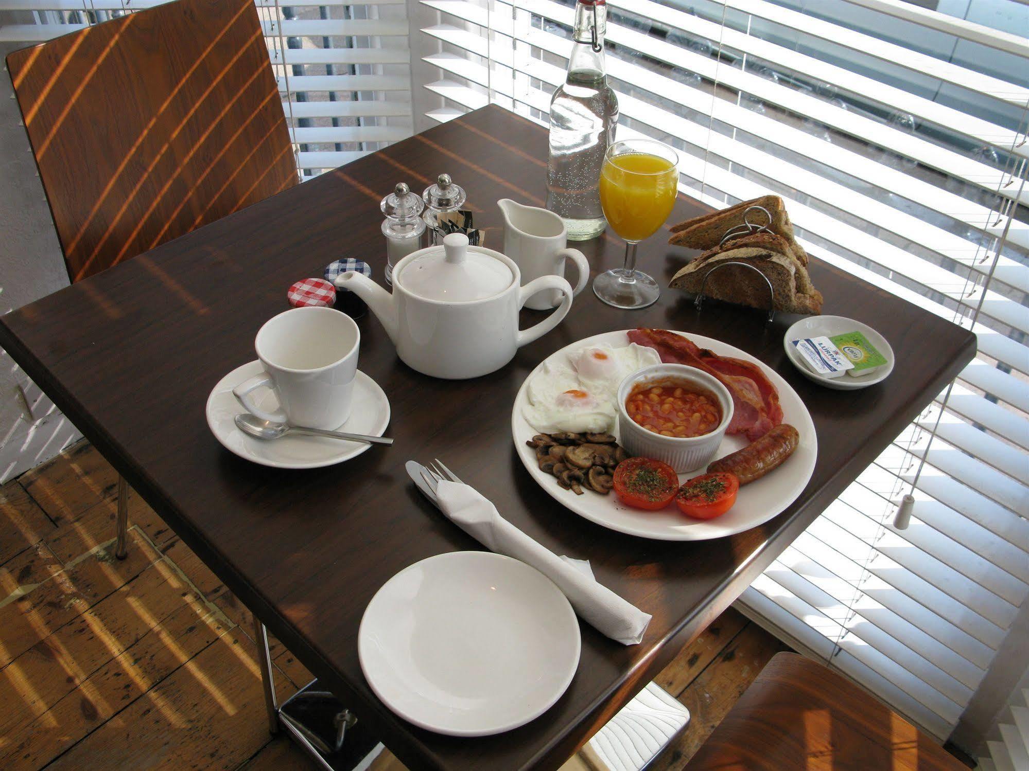 Oyo Lifestyle Hotel Sea Breeze Μπράιτον Εξωτερικό φωτογραφία